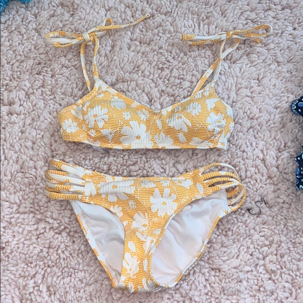 TARGET BIKINI NEVER WORN